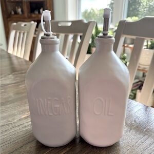 Rae Dunn oil and vinegar set. Brand new, never used.